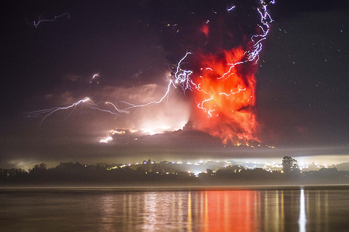 Click to enlarge Calbuco volcano eruption April 2015