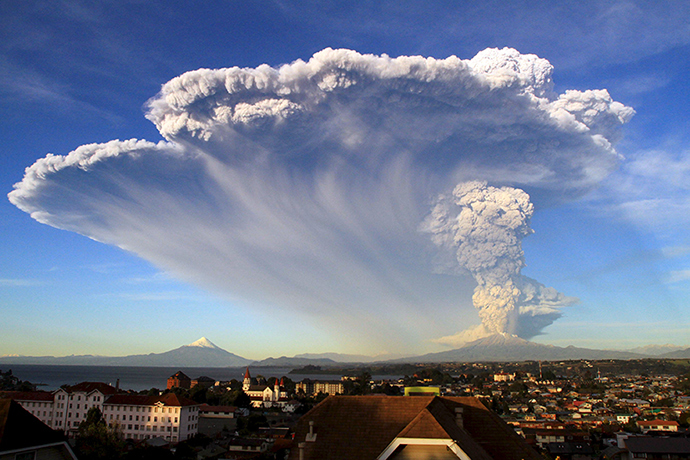 Click to enlarge Calbuco volcano eruption April 2015
