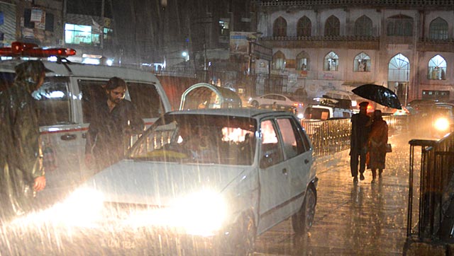 storms hit Peshawar