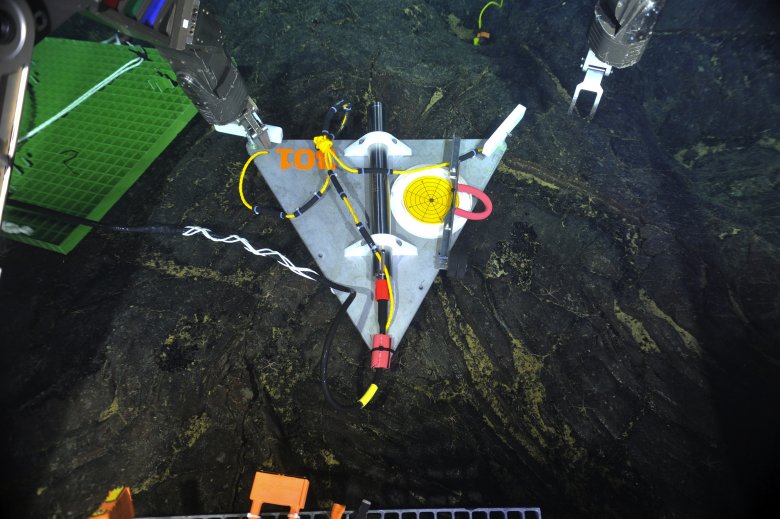 Click to enlarge A seismometer