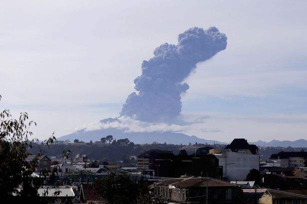 Click to enlarge Calbuco volcano erupts again