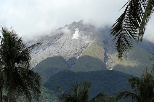bulusan volcano