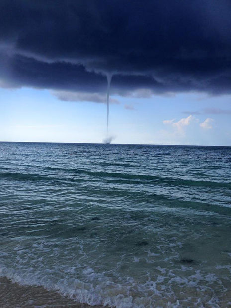 waterspout off Freetown 08.05.15