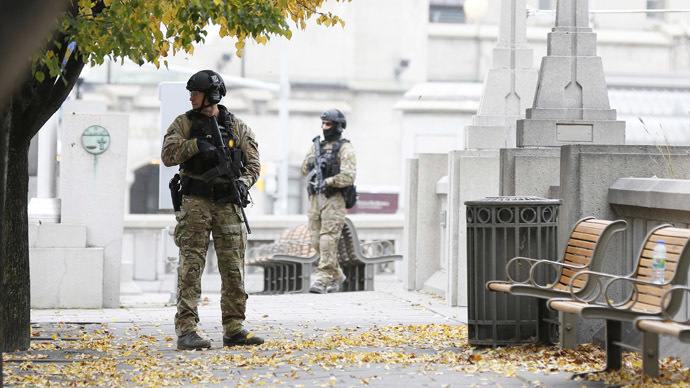 Click to enlarge Canadian soldiers