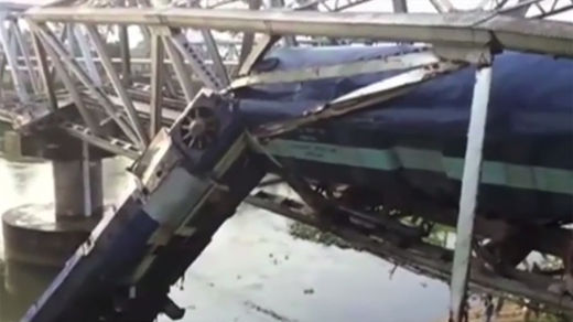 train derail india