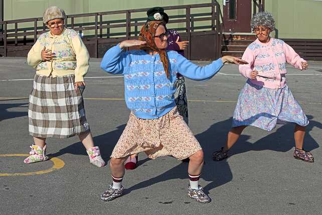 grannie dance