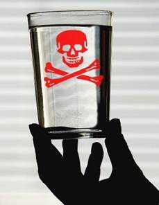 Click to enlarge toxic water skull crossbones glass