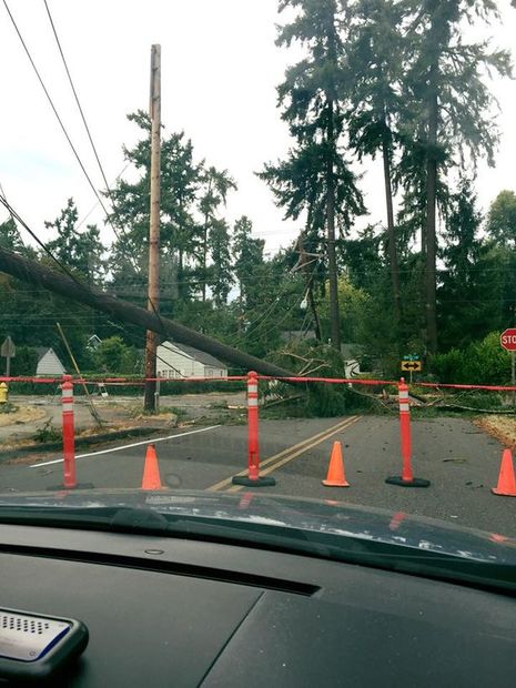 Click to enlarge High winds power outages Washington state.