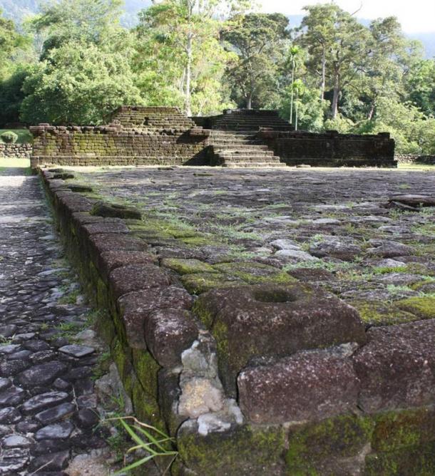 Click to enlarge Candi Bukit Batu Pahat