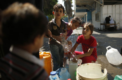 Click to enlarge palestine children lack water