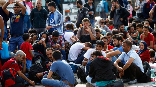 migrants hungary austria