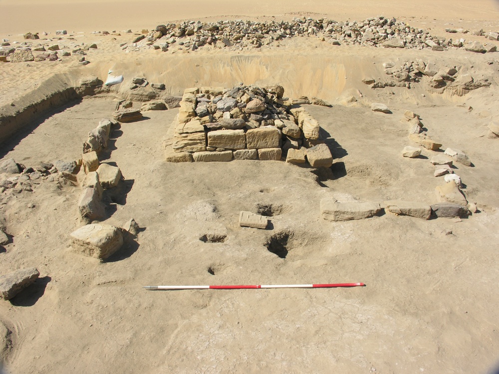 Click to enlarge Sudanese Pyramid_1