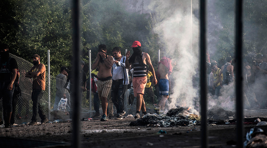 Refugee crysis Hungary Serbia
