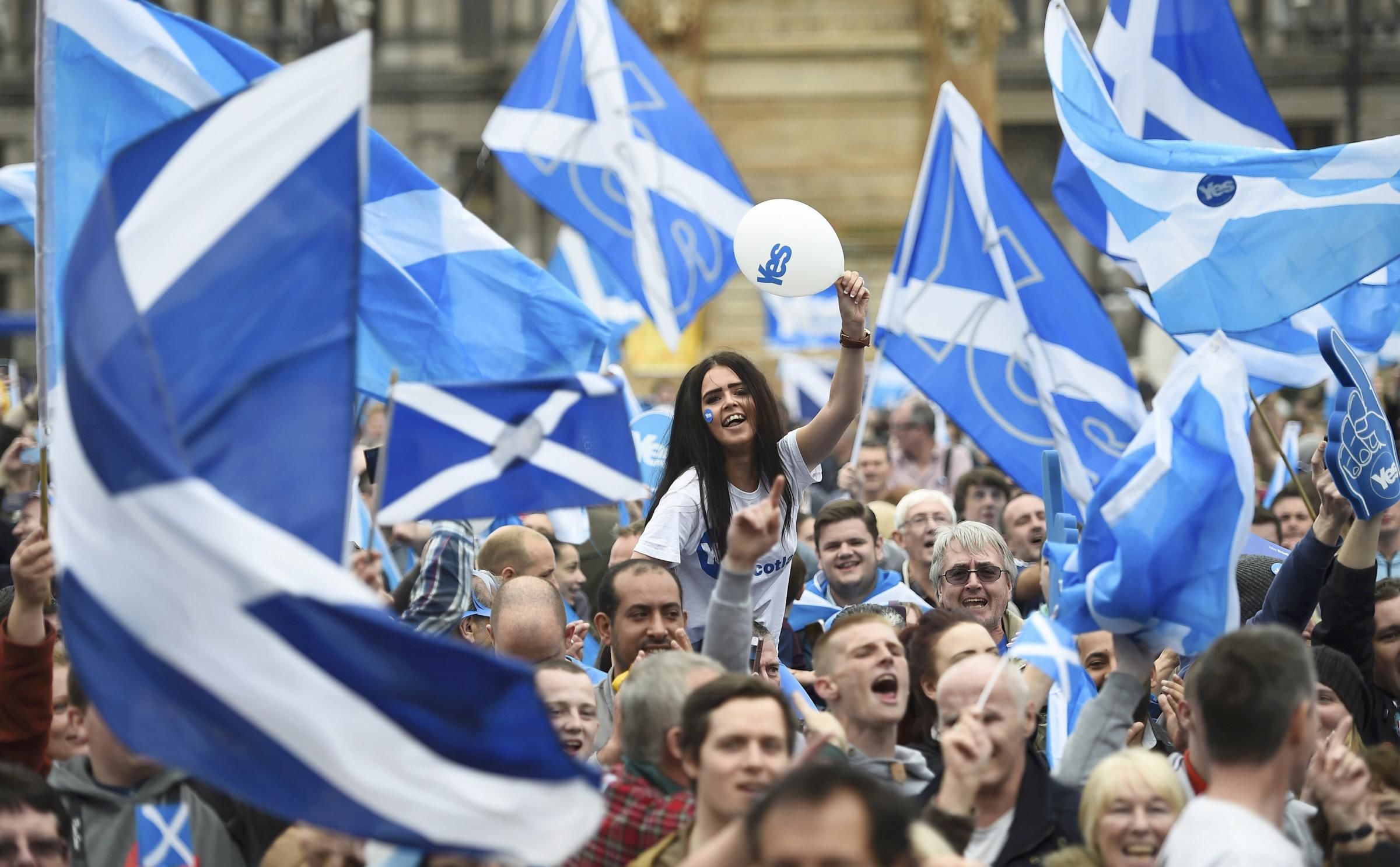 One year on, still YES Tens of thousands rally for Scottish