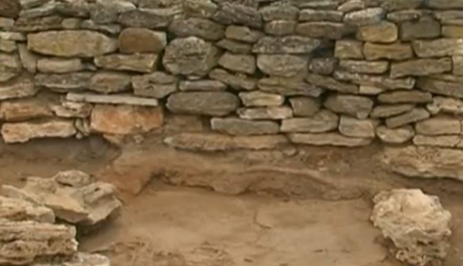 Click to enlarge prehistoric kiln