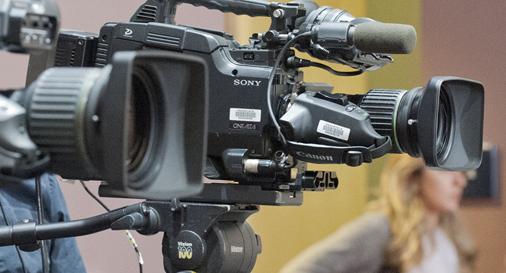 journalist camera