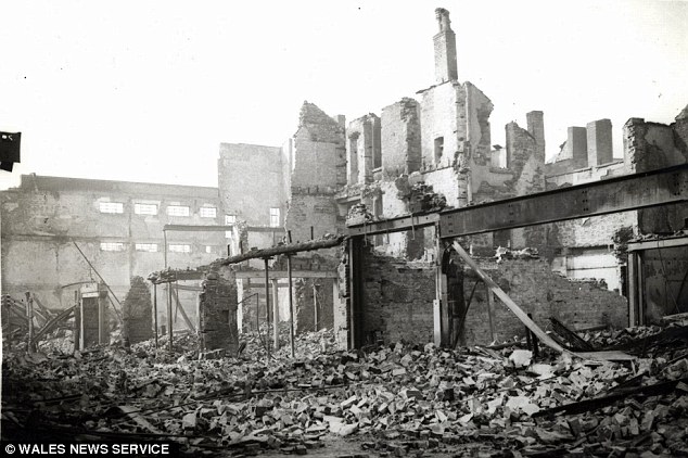 Click to enlarge swansea bombing WWII