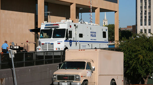 gunman medical clinic rockford il