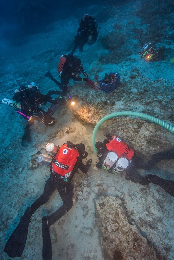 Click to enlarge Antikythera shipwreck