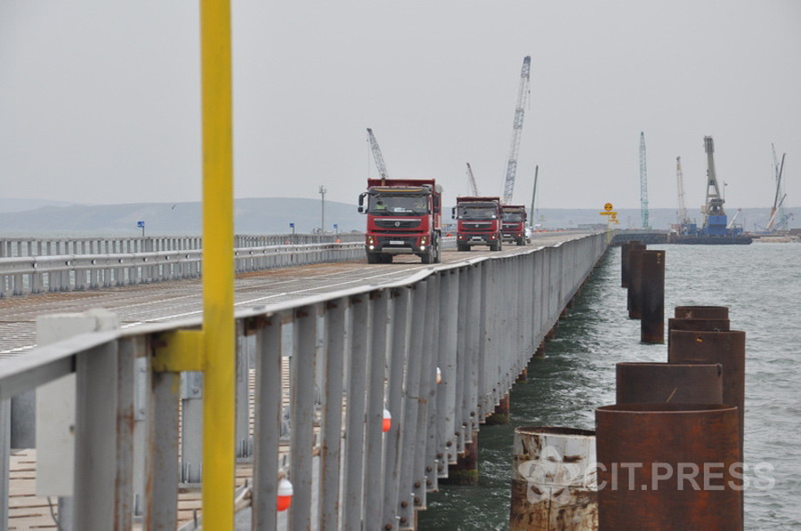 Click to enlarge Crimea bridge