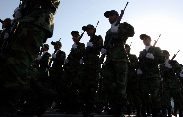 Click to enlarge Iranian army