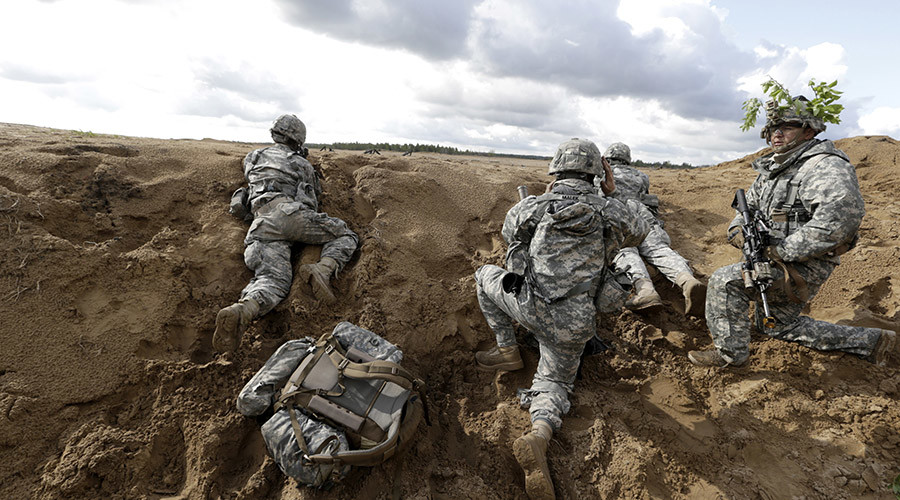 US paratroopers