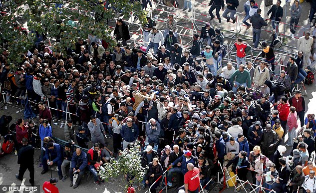 Refugee crowd Germany