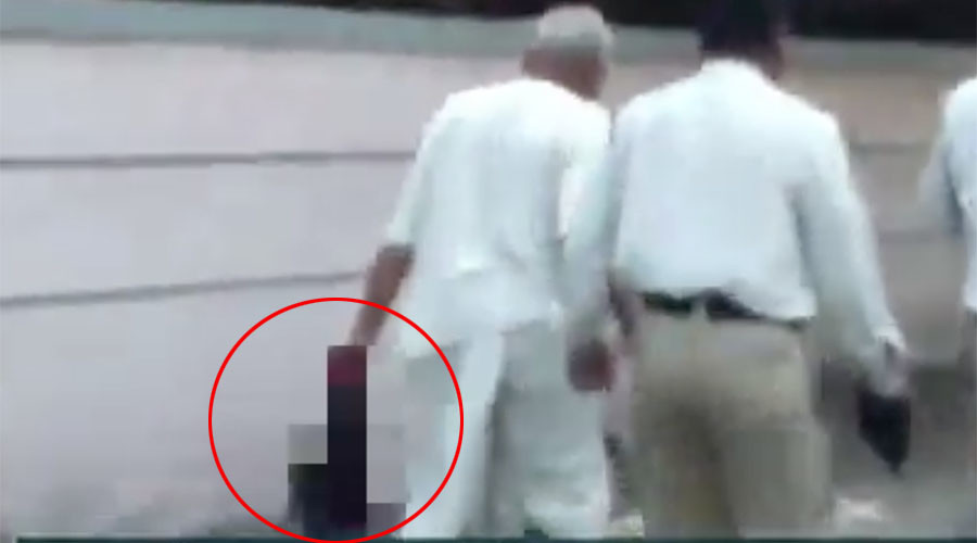 Indian man beheads wife