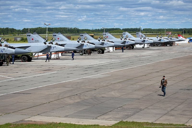 Click to enlarge russian air base syria