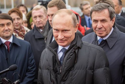 Click to enlarge Putin and staff