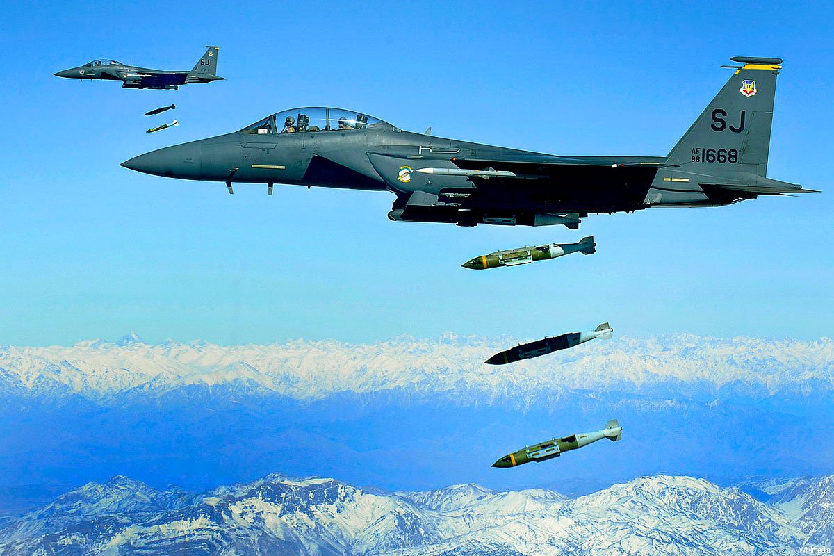 US F-15 airforce fighter jet 