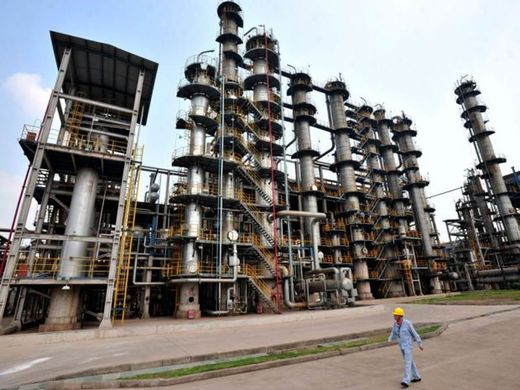 Click to enlarge china oil refinery