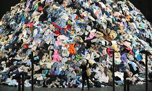 30 tonnes discarded clothing