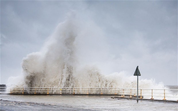 High waves batter Aberystwyth, Wales