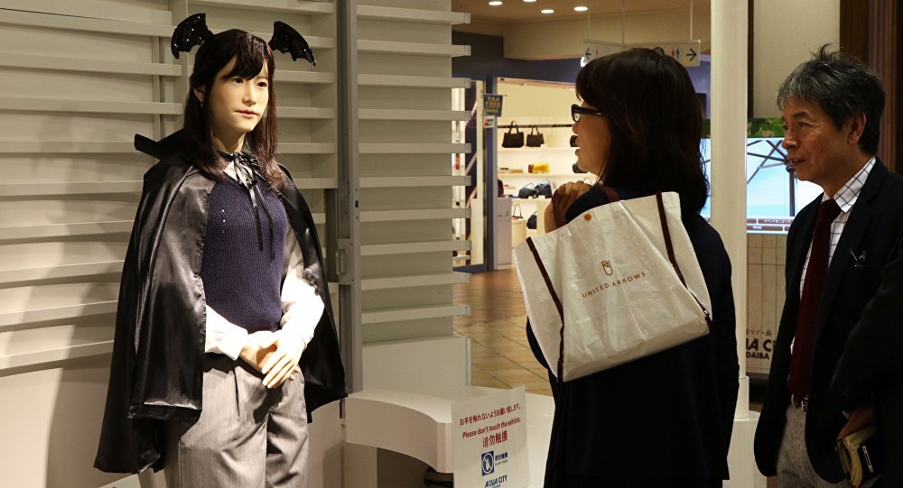 Click to enlarge humanoid robot Chihira Junko