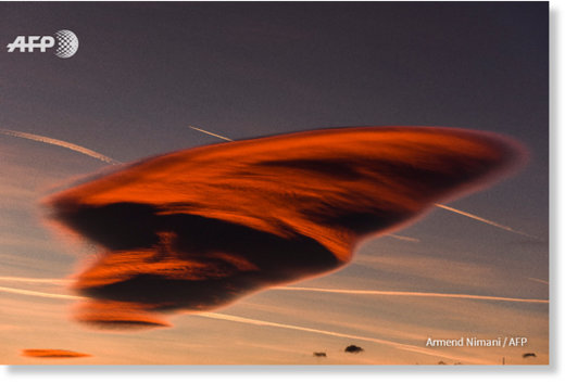 lenticular cloud 2