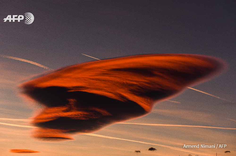 lenticular cloud 2