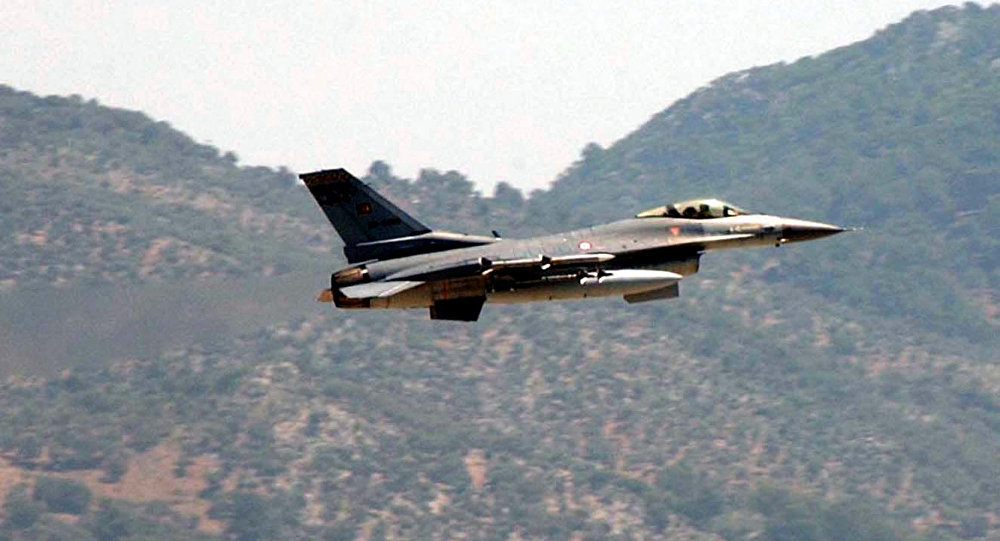 Turkish F-16 jet