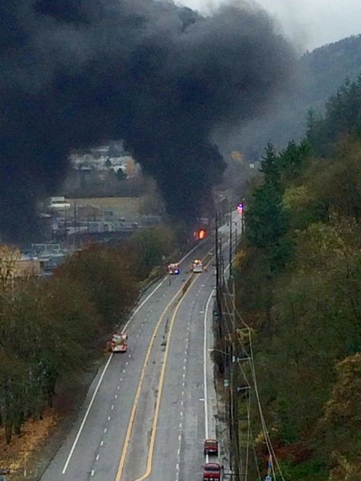 Click to enlarge fiery collision in Oregon