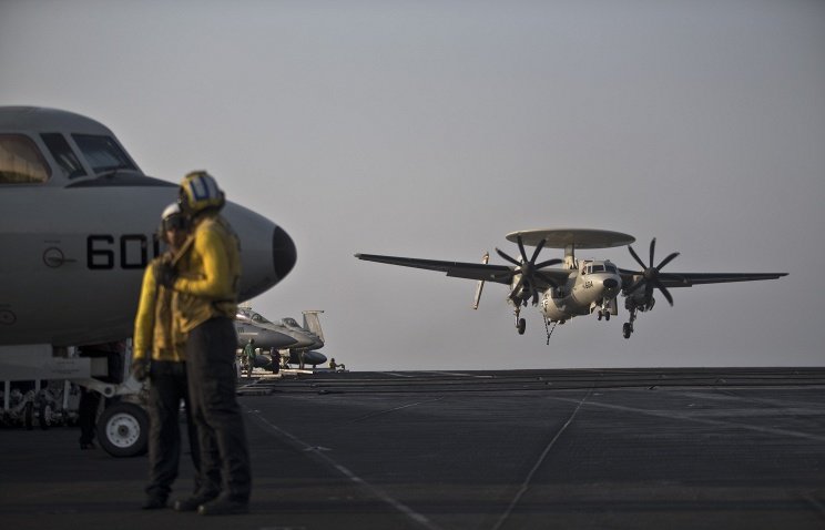 US AWAC plane