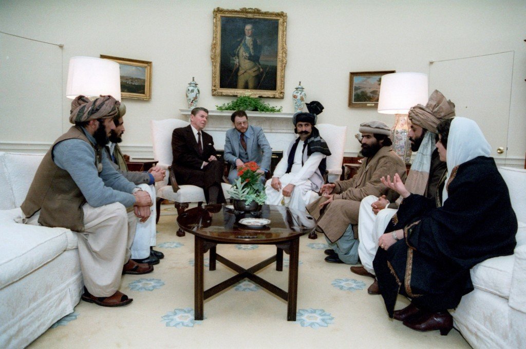 Click to enlarge Reagan with Arabs
