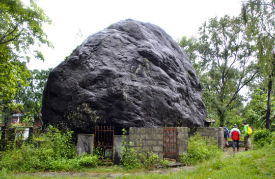 Click to enlarge Kali boulder