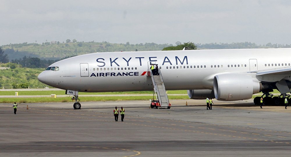 Click to enlarge France plane