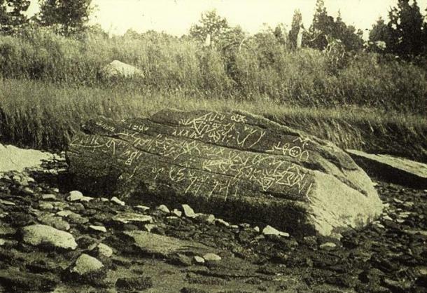  Dighton Rock