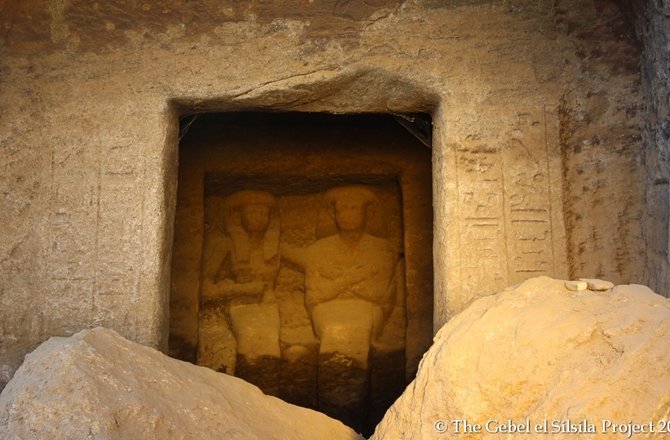 Click to enlarge Nile statues