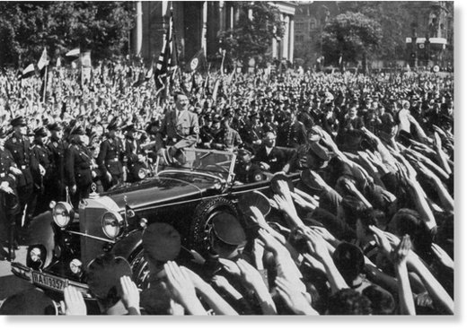 hitler crowd