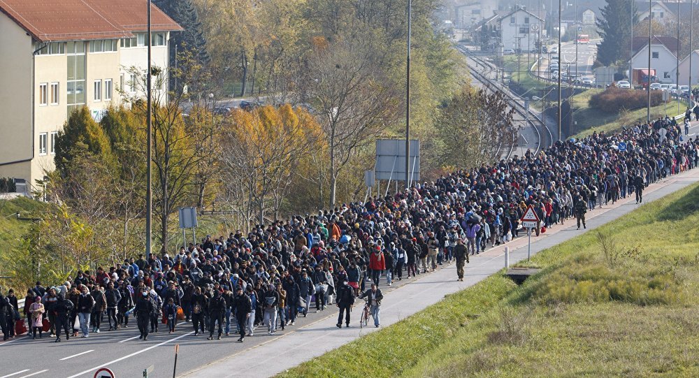 mass march of refugees in Austria