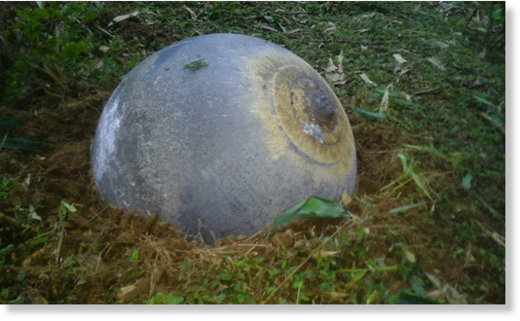 A metal-like orb that apparently crashed to Tuyen Quang on Saturday morning.