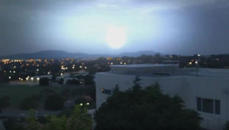 Click to enlarge ball lightning over Canberra