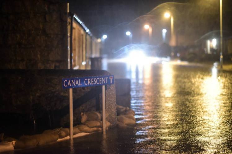 Click to enlarge floods in Scotland